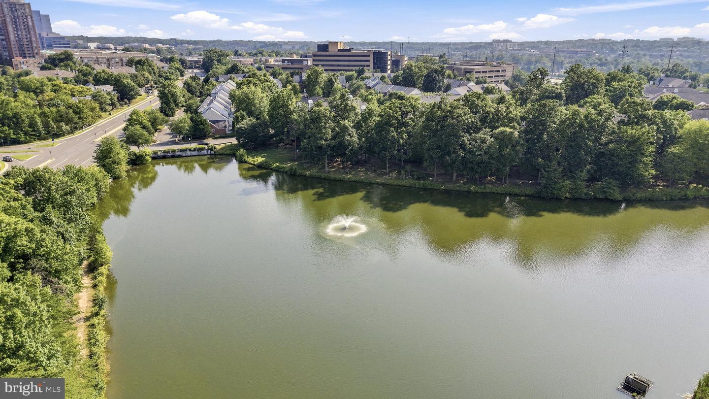 1701 Lake Shore Crest Dr #16 Property Photo 38
