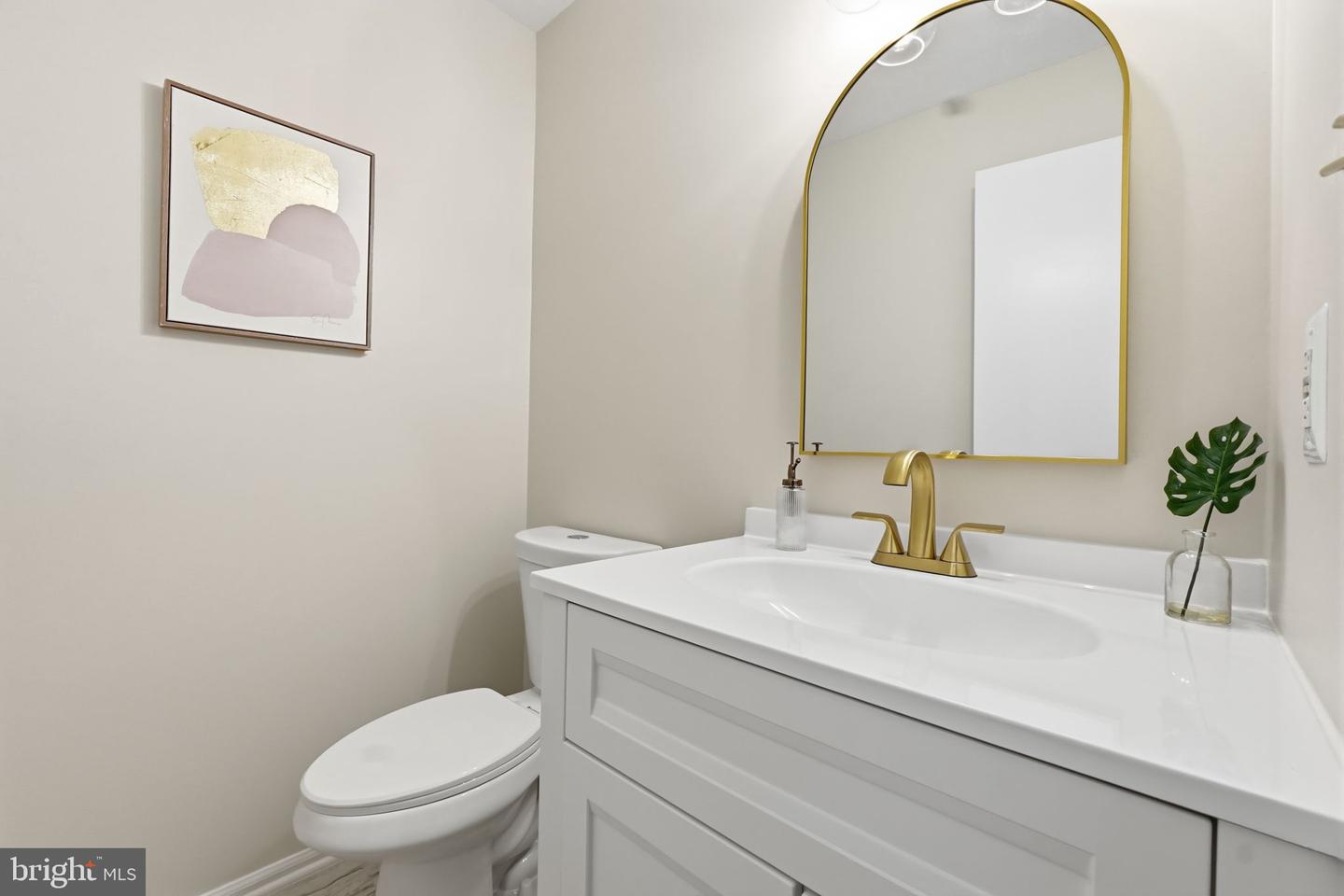 7362 Silver Pine Dr Property Photo 8