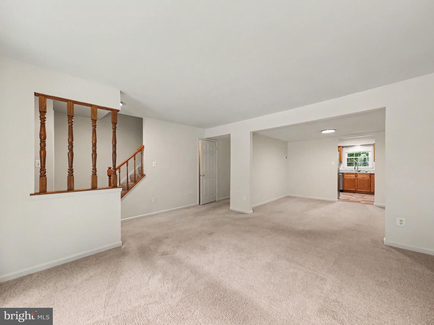 6281 Rathlin Dr Property Photo 7