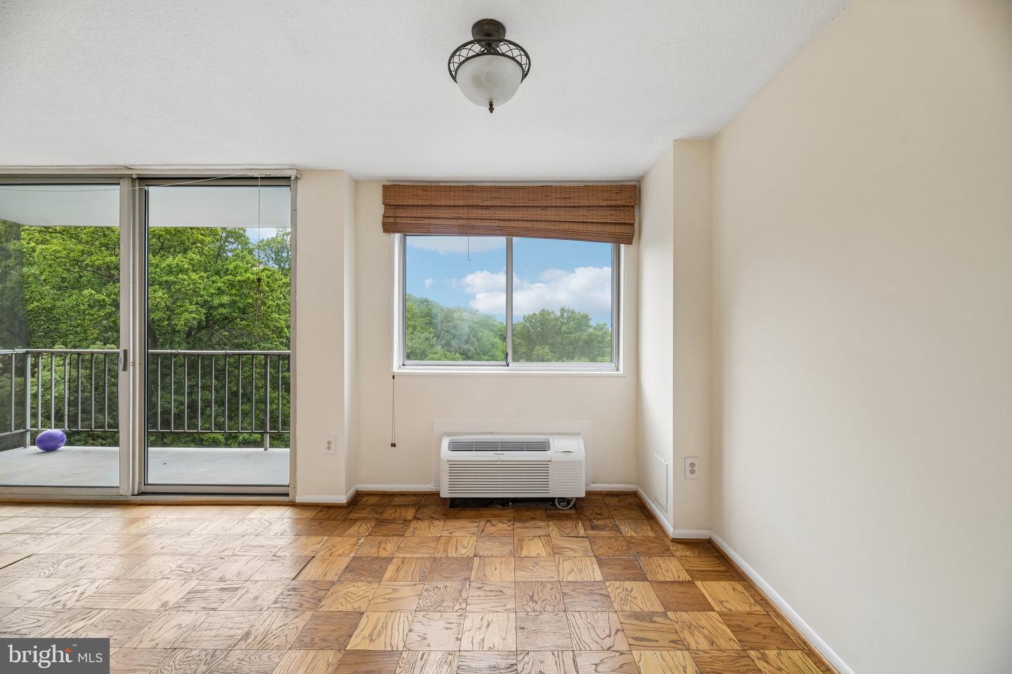2059 Huntington Ave #1106 Property Photo 11