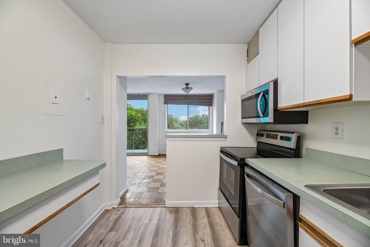 2059 Huntington Ave #1106 Property Photo 17
