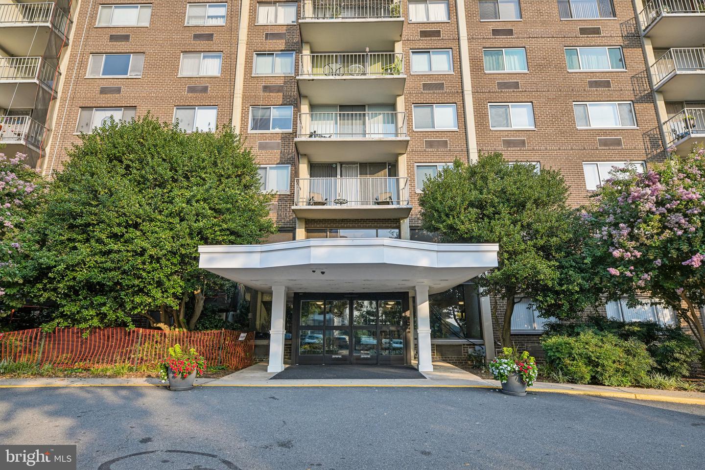 2059 Huntington Ave #1106 Property Photo 34