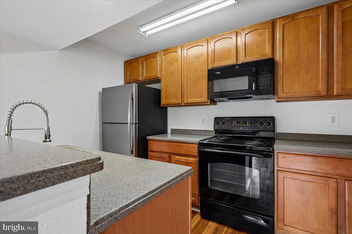 12161 Penderview Ter #935 Property Photo 8