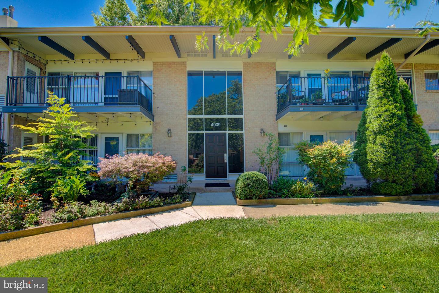 4909 Americana Dr #t6 Property Photo 1