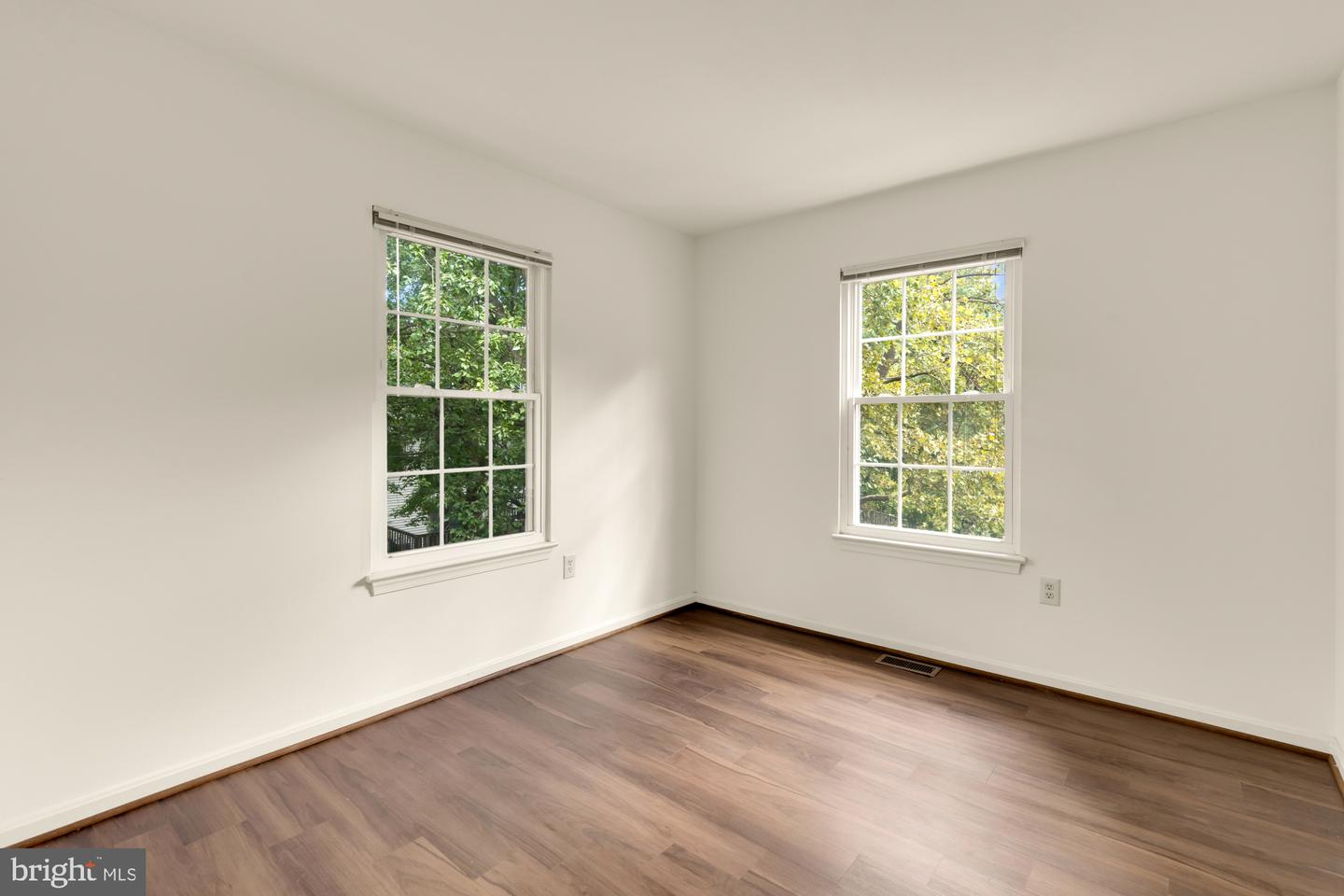 10224 Faire Commons Ct Property Photo 23