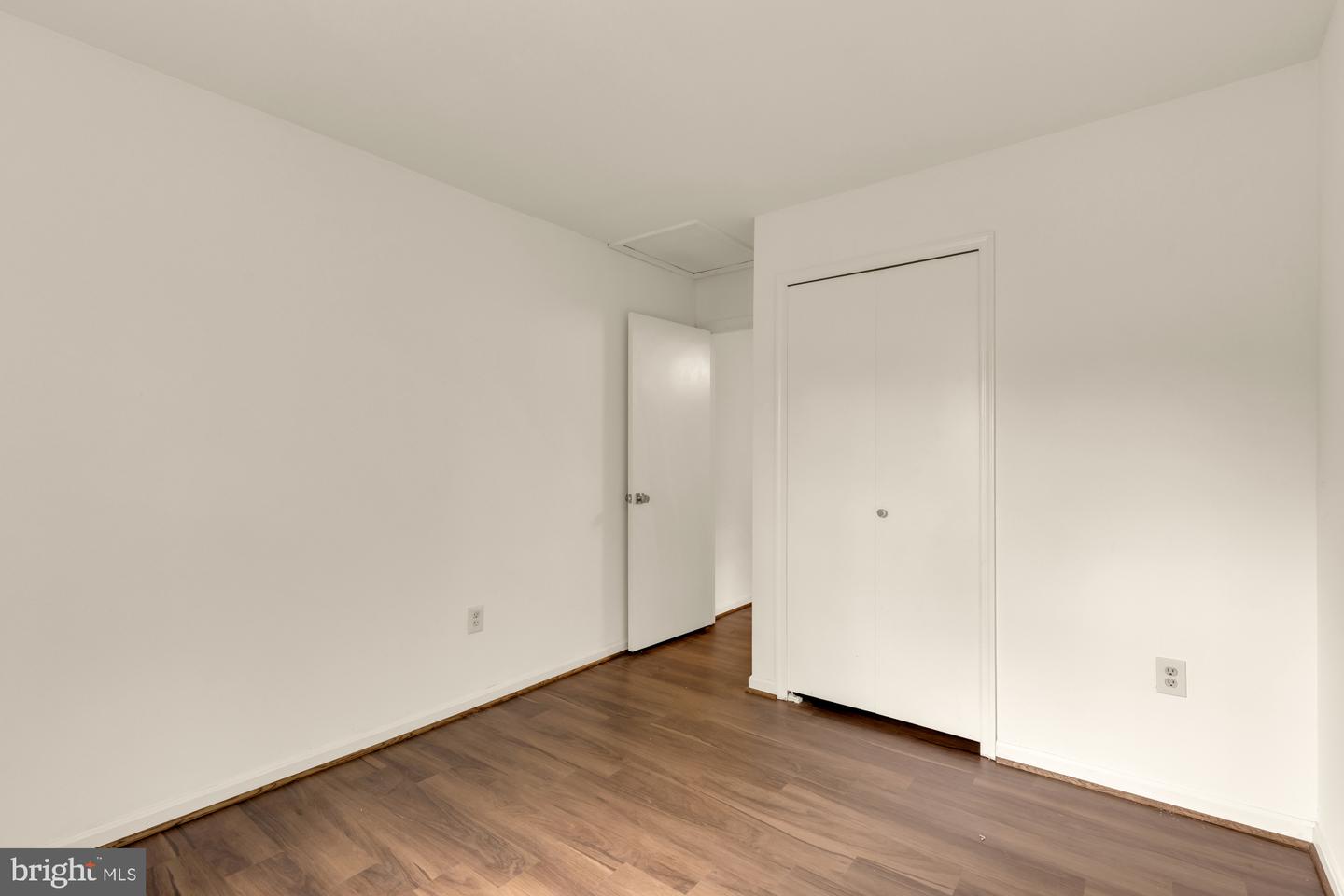 10224 Faire Commons Ct Property Photo 24