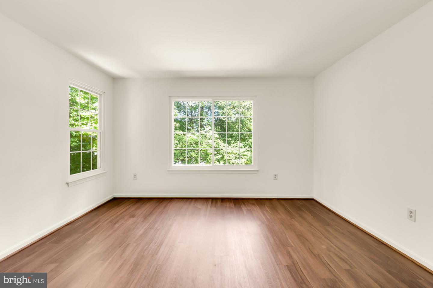 10224 Faire Commons Ct Property Photo 27