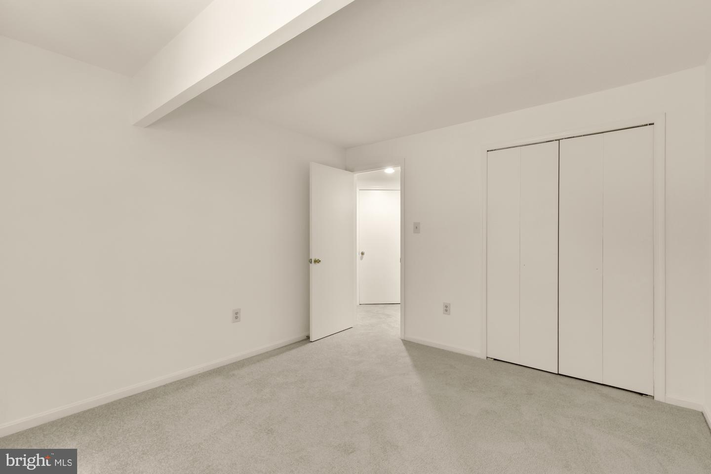 10224 Faire Commons Ct Property Photo 32