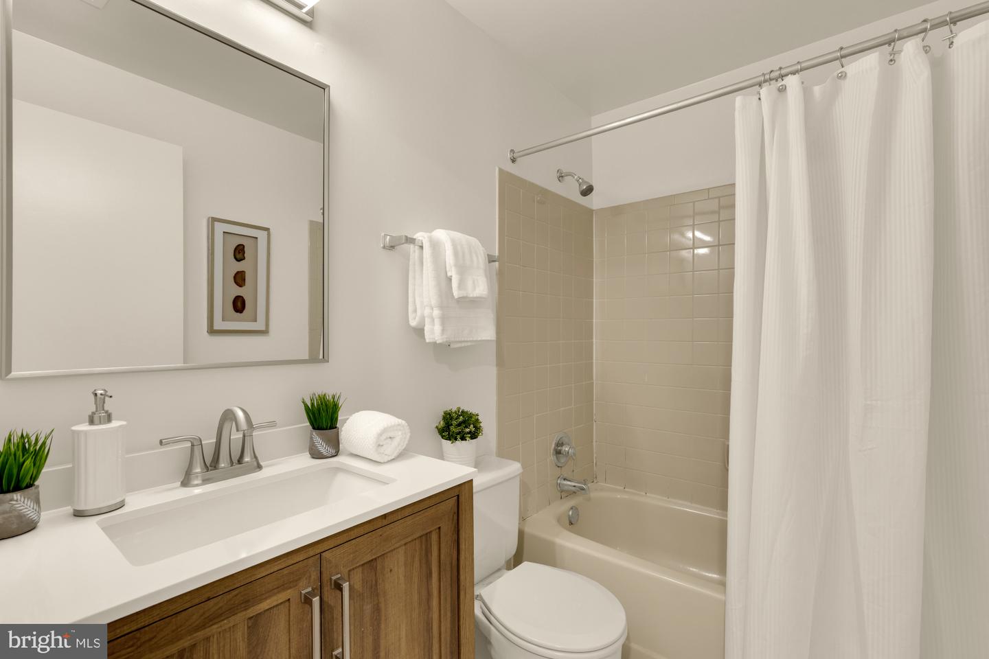 10224 Faire Commons Ct Property Photo 33