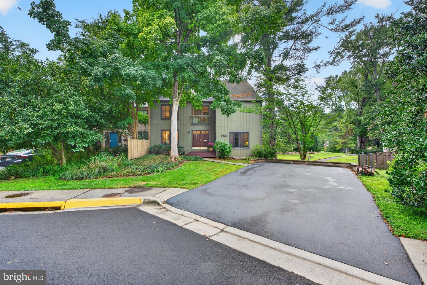 1427 Green Run Ln Property Photo 3