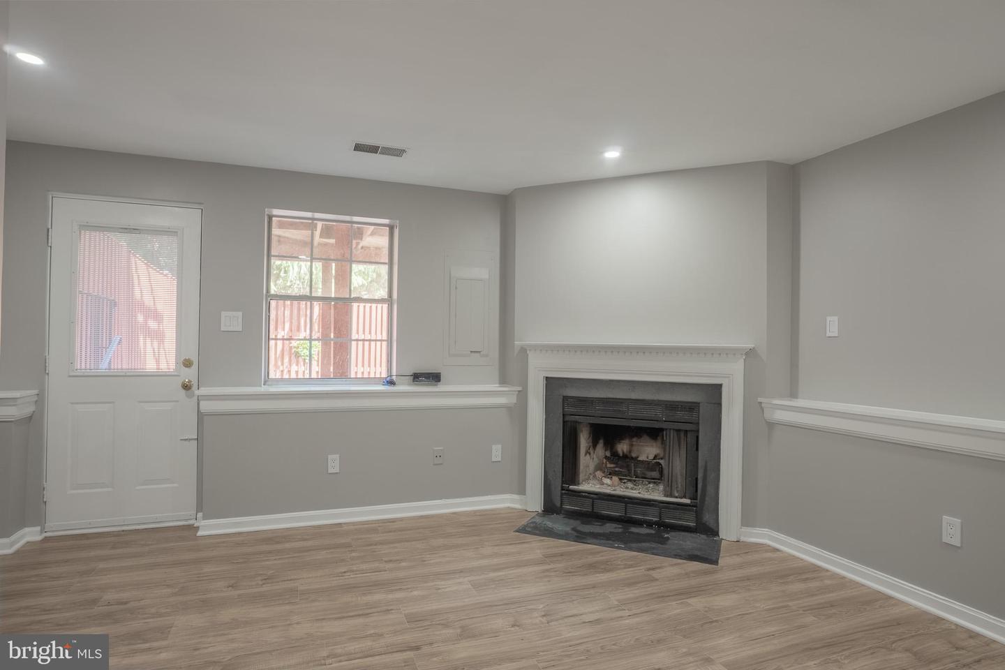 14220 Autumn Cir Property Photo 24