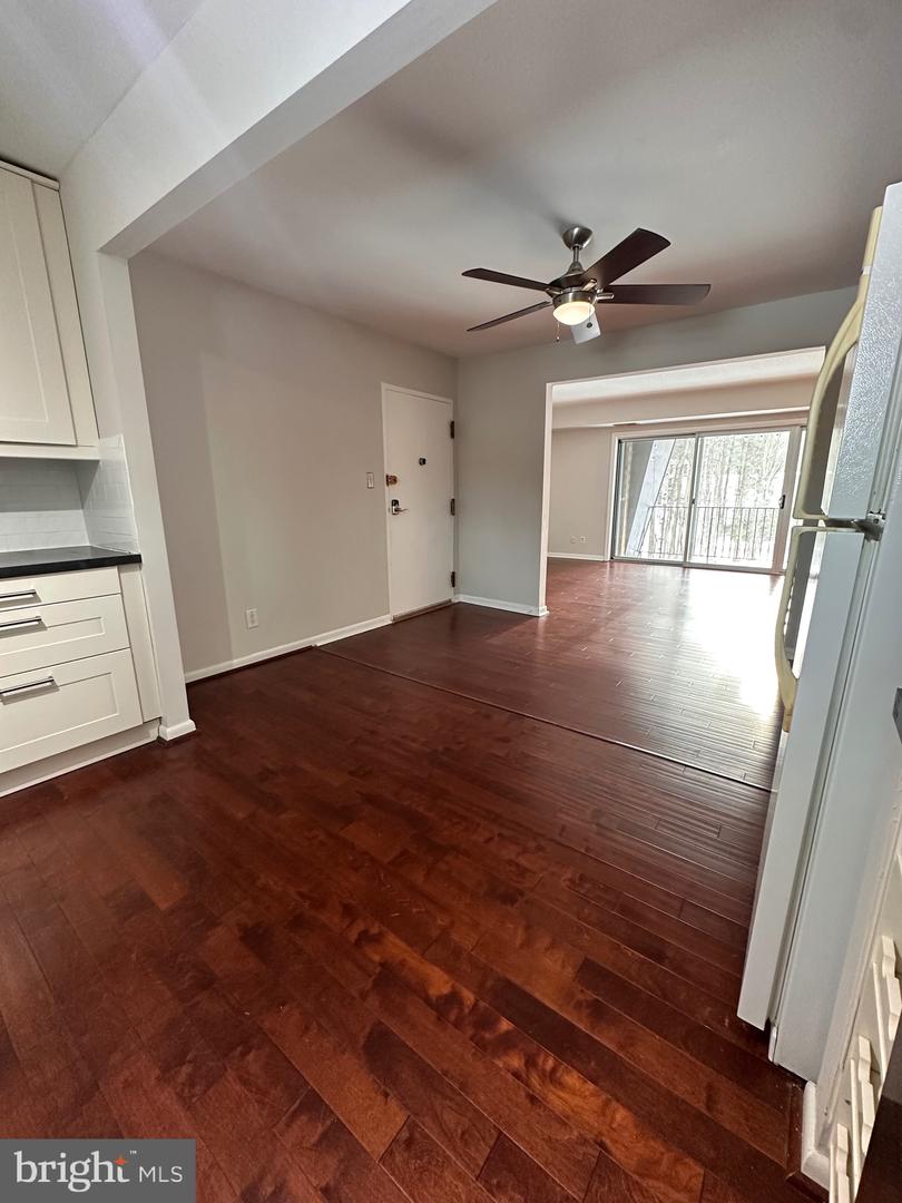 11625 Vantage Hill Rd #22b Property Photo 6