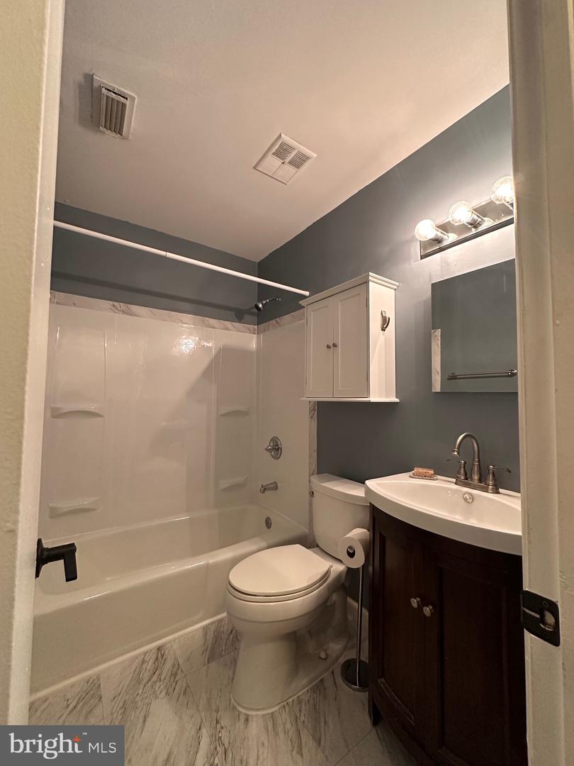 11625 Vantage Hill Rd #22b Property Photo 11
