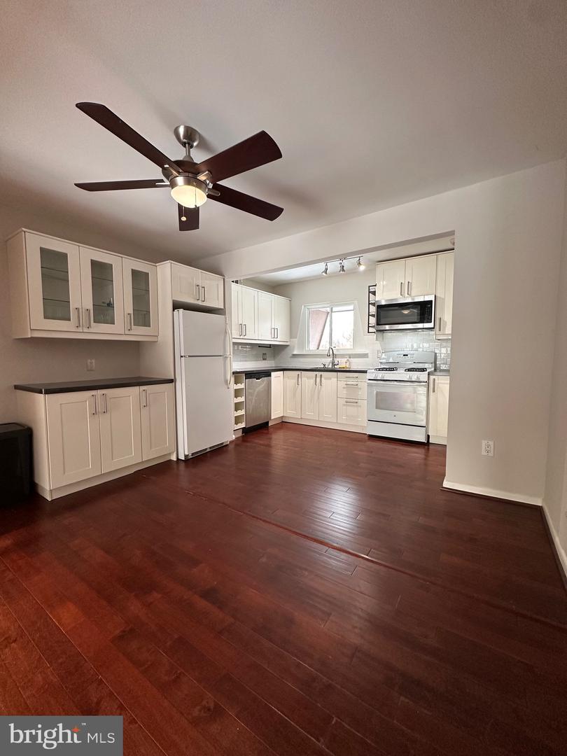 11625 Vantage Hill Rd #22b Property Photo 12
