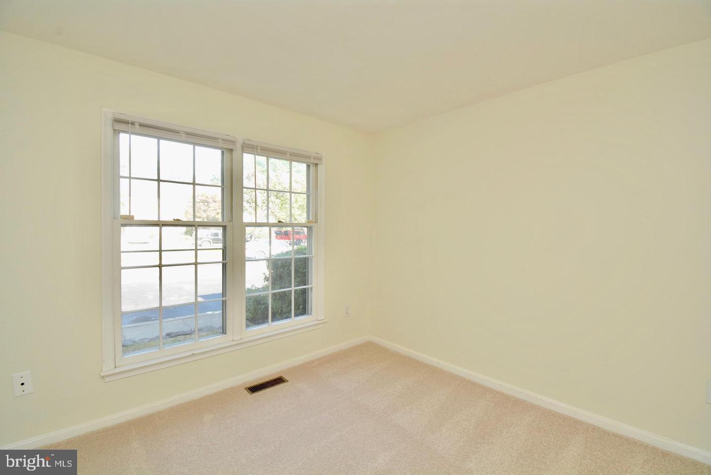 7378 Jiri Woods Ct Property Photo 5