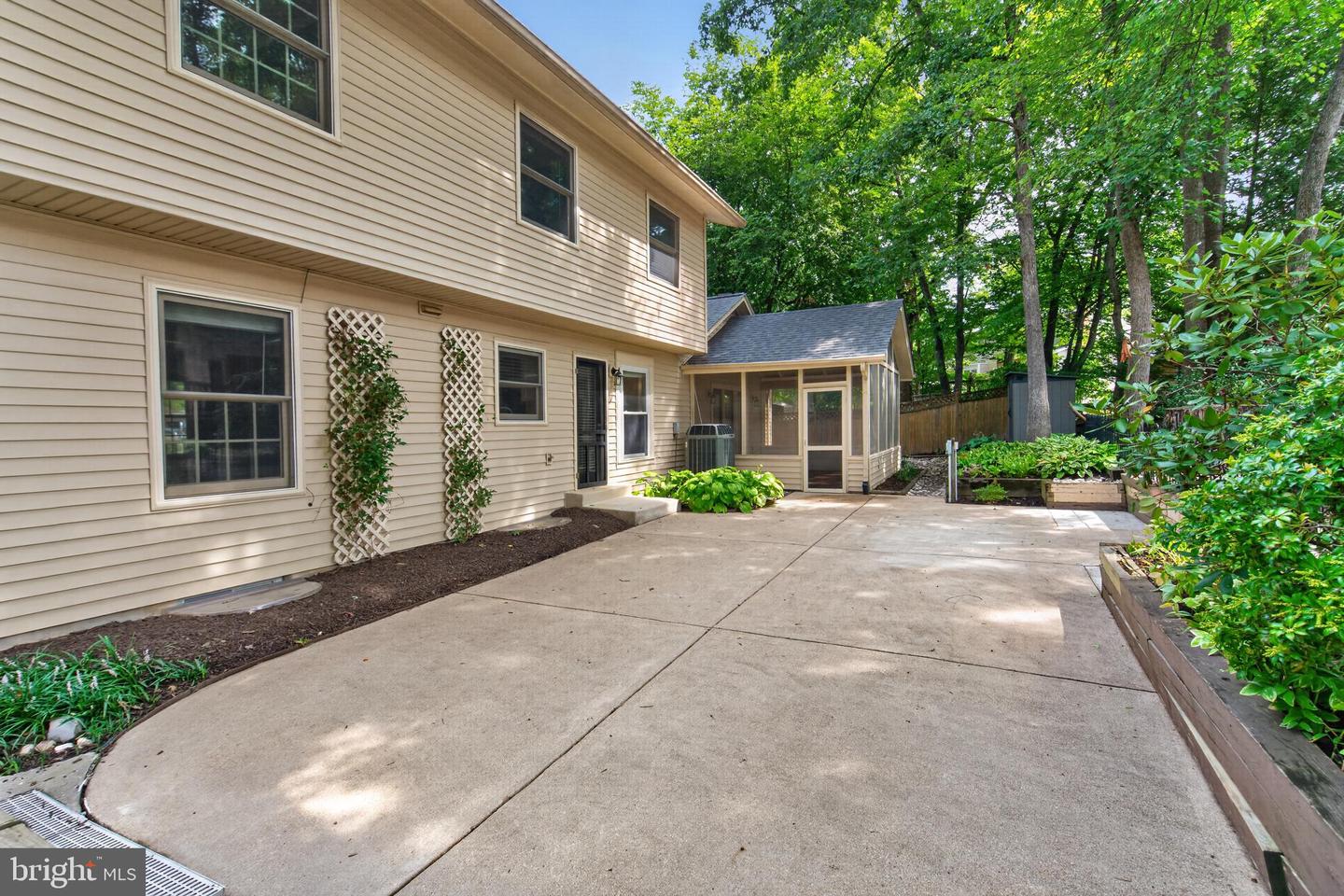 8811 Hayload Ct Property Photo 42