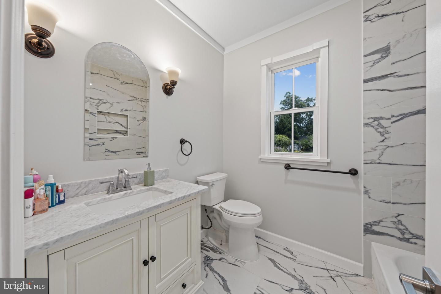 6467 Third St Property Photo 10