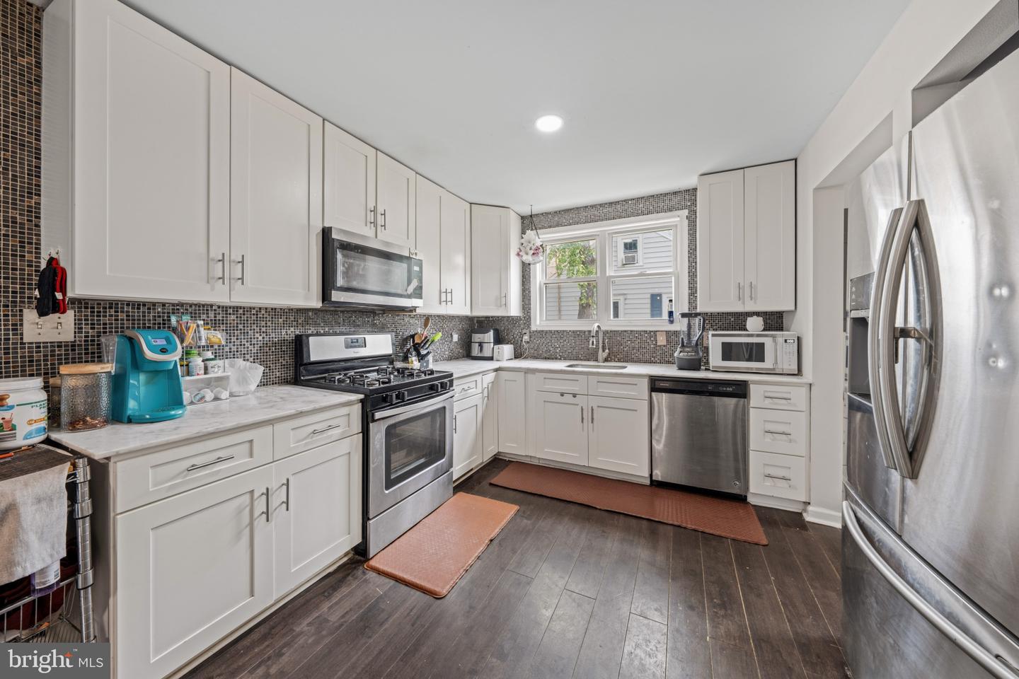 6467 Third St Property Photo 16