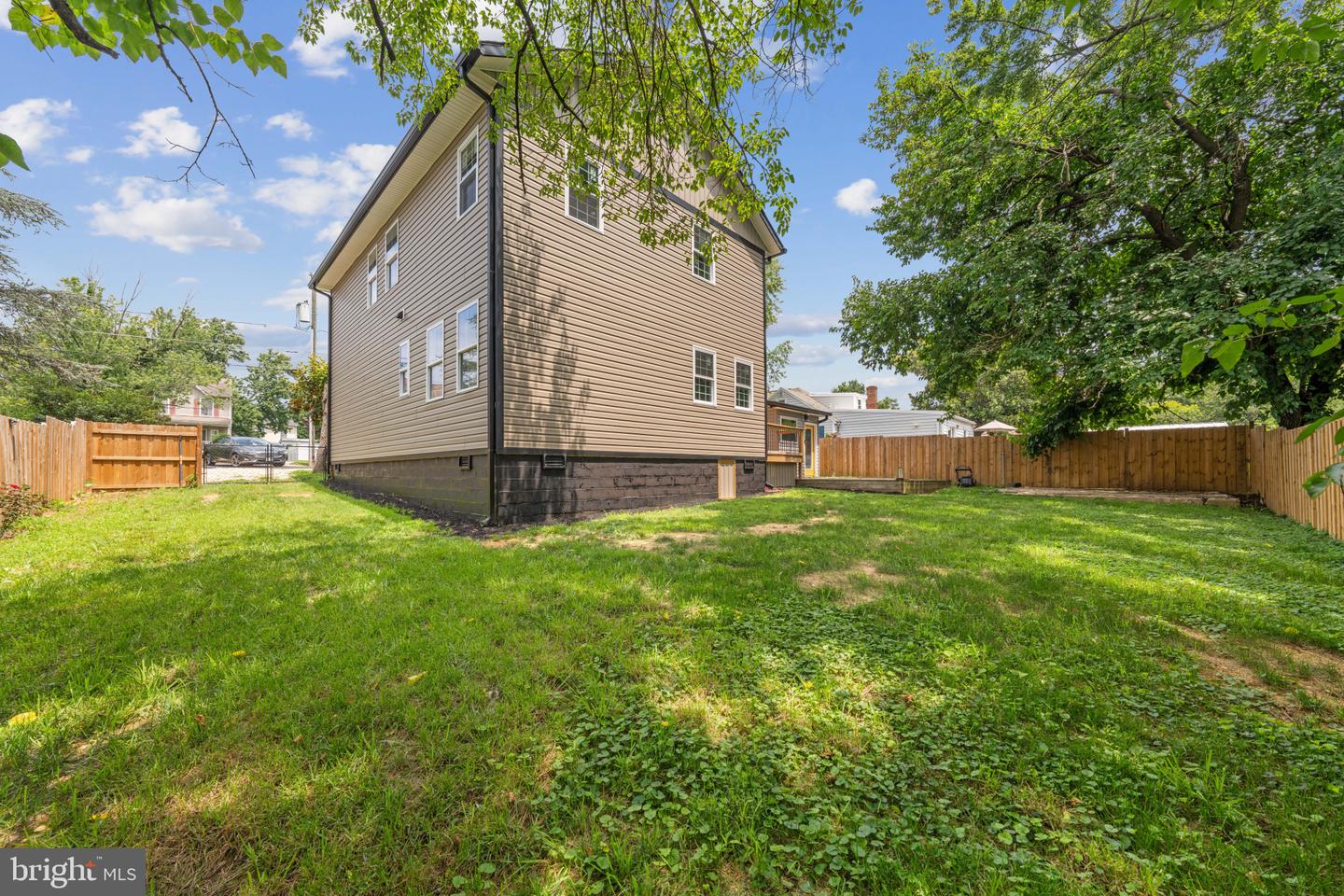 6467 Third St Property Photo 34
