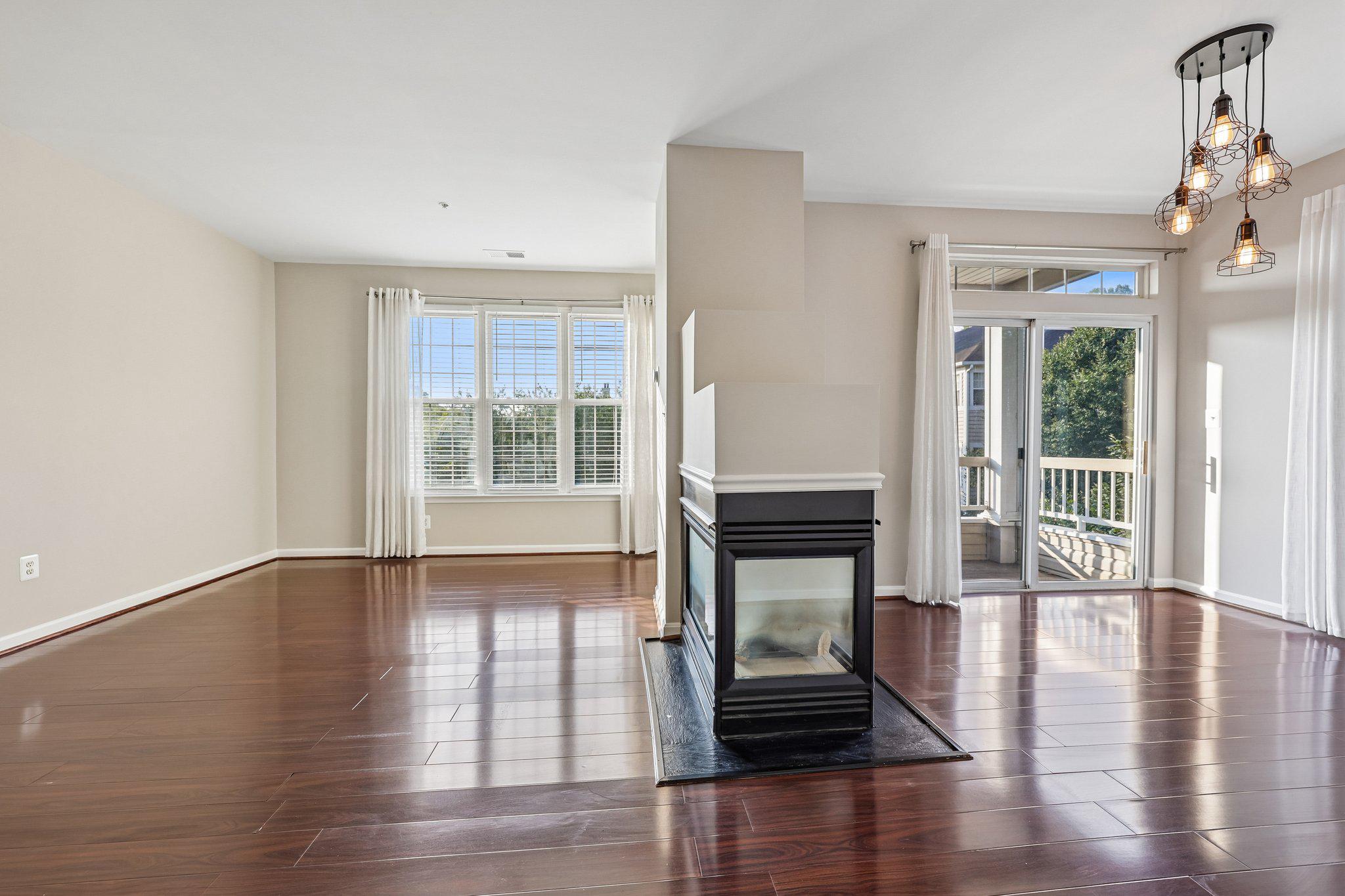 4200 Mozart Brigade Ln #v Property Photo 7