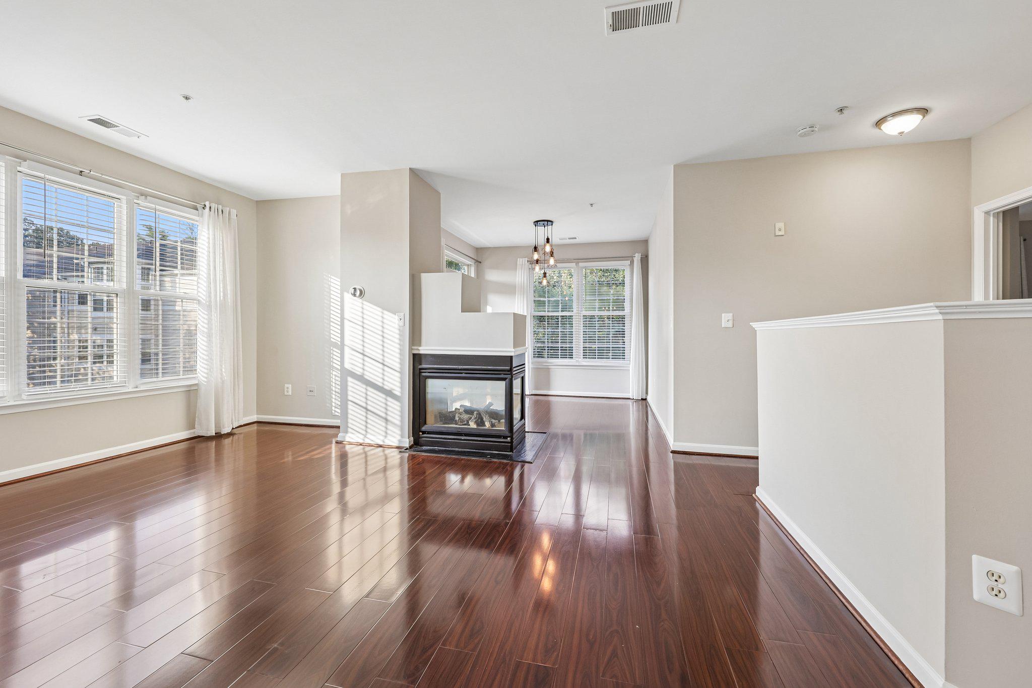 4200 Mozart Brigade Ln #v Property Photo 8