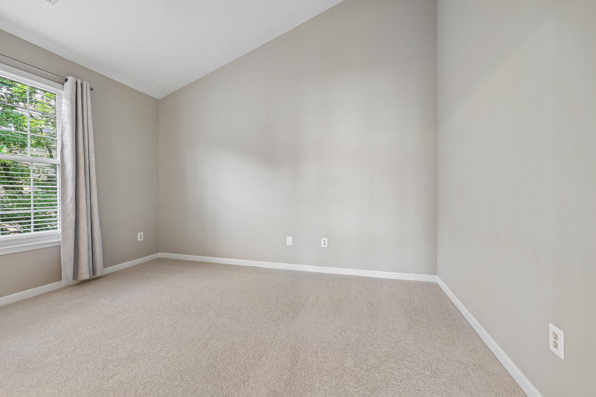 4200 Mozart Brigade Ln #v Property Photo 15