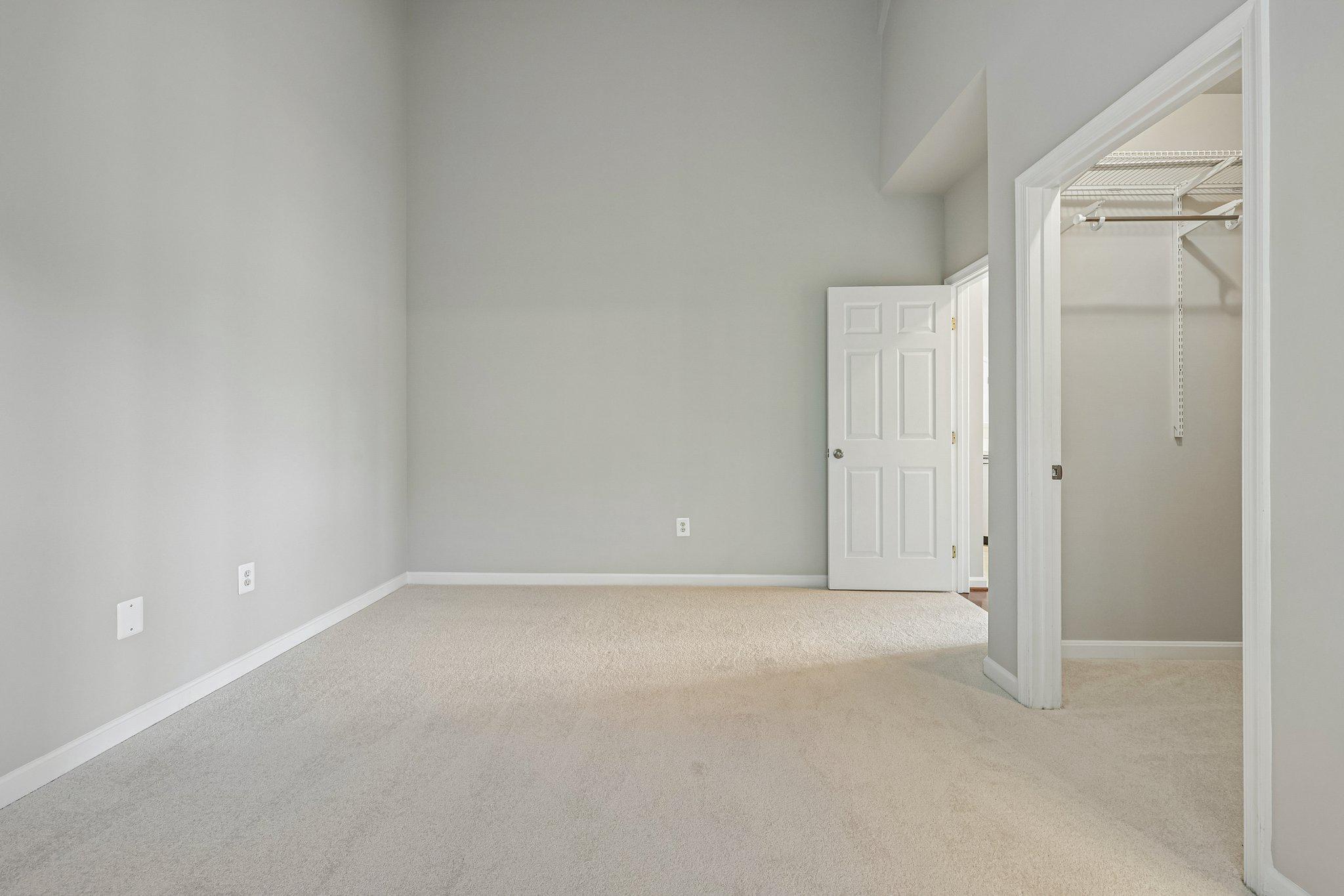 4200 Mozart Brigade Ln #v Property Photo 17
