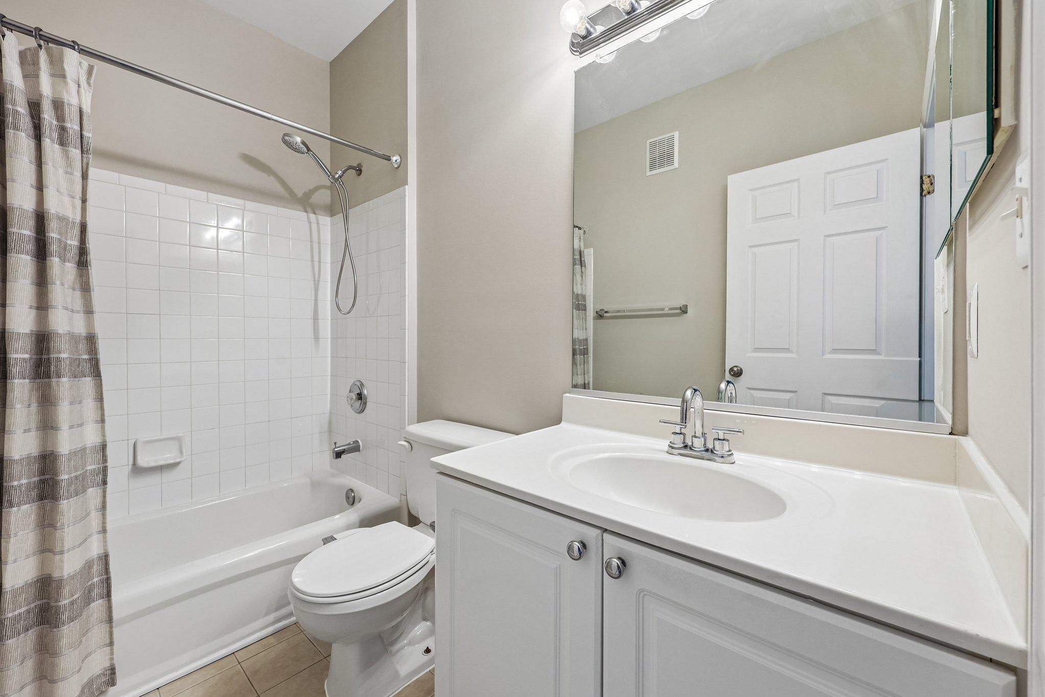 4200 Mozart Brigade Ln #v Property Photo 21