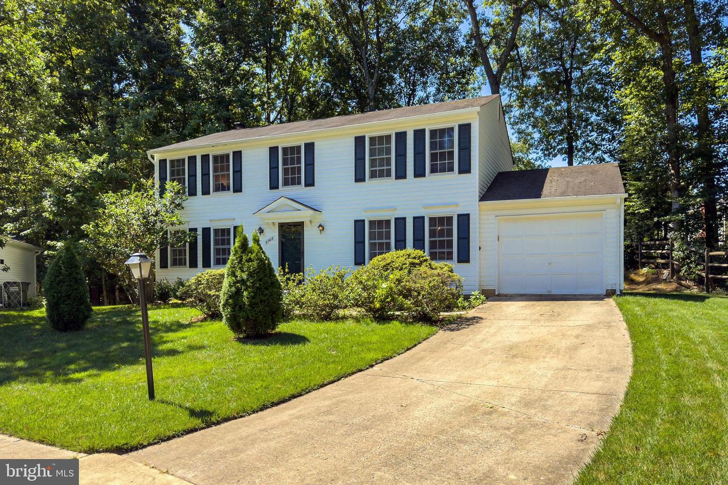 9705 Schmidt Dr Property Photo 1