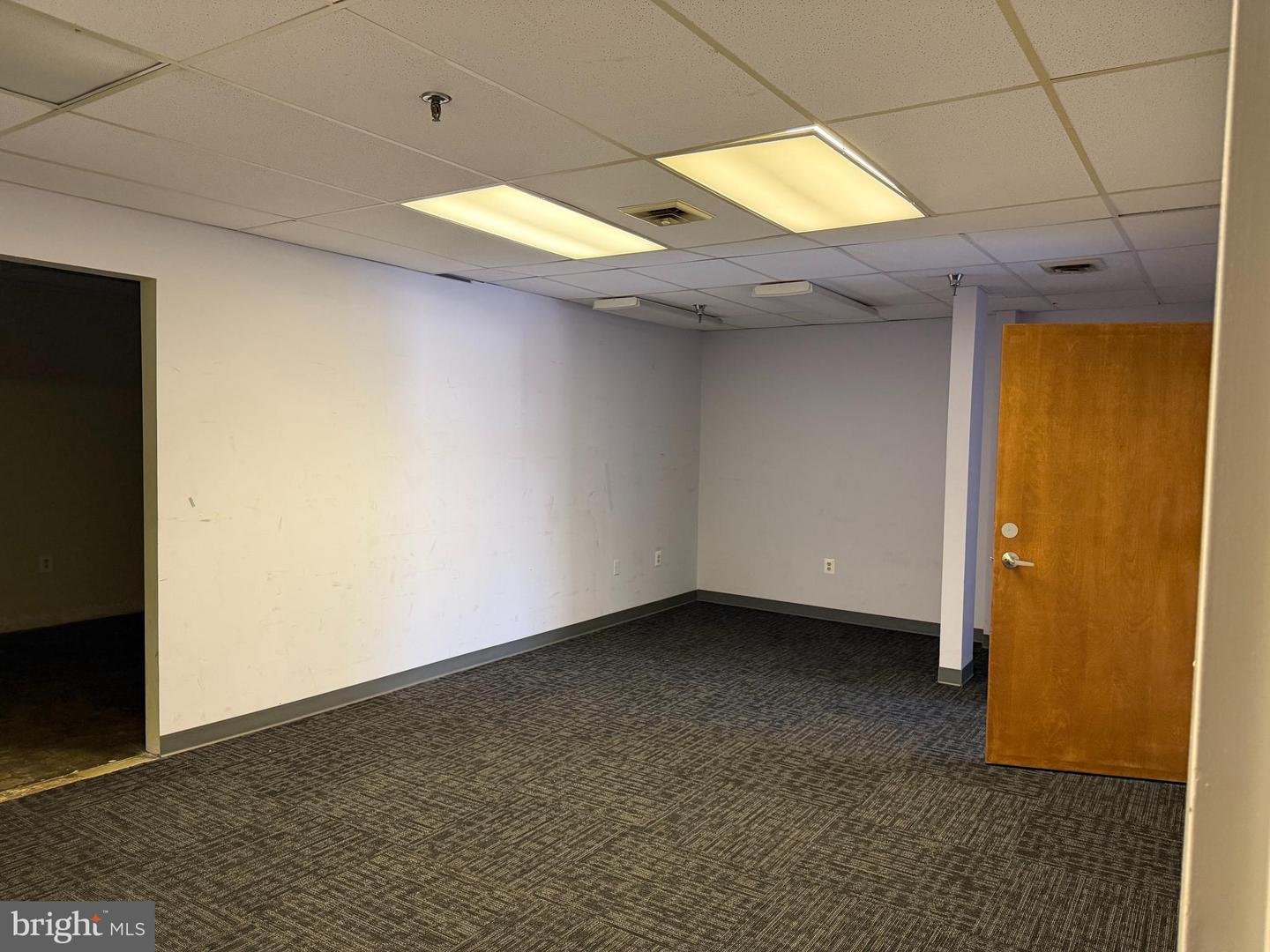 8196 Terminal Rd #o Property Photo 8