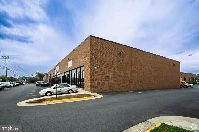 8196 Terminal Rd #o Property Photo 15