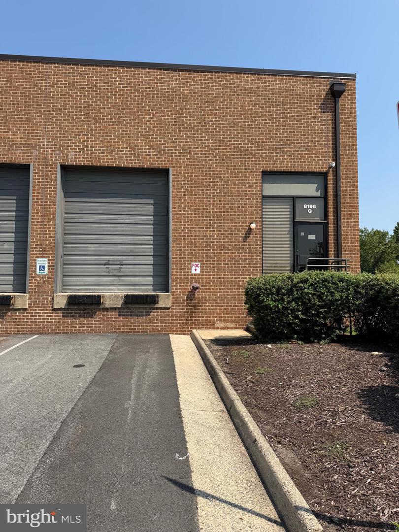 8196 Terminal Rd #o Property Photo 17