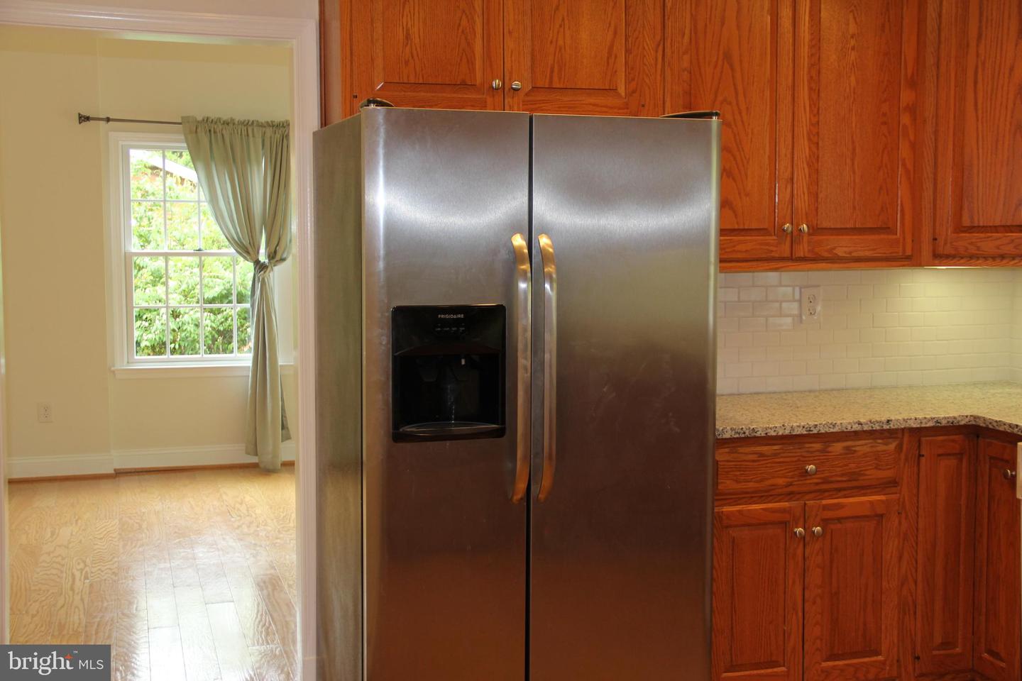 1103 Delf Dr Property Photo 4