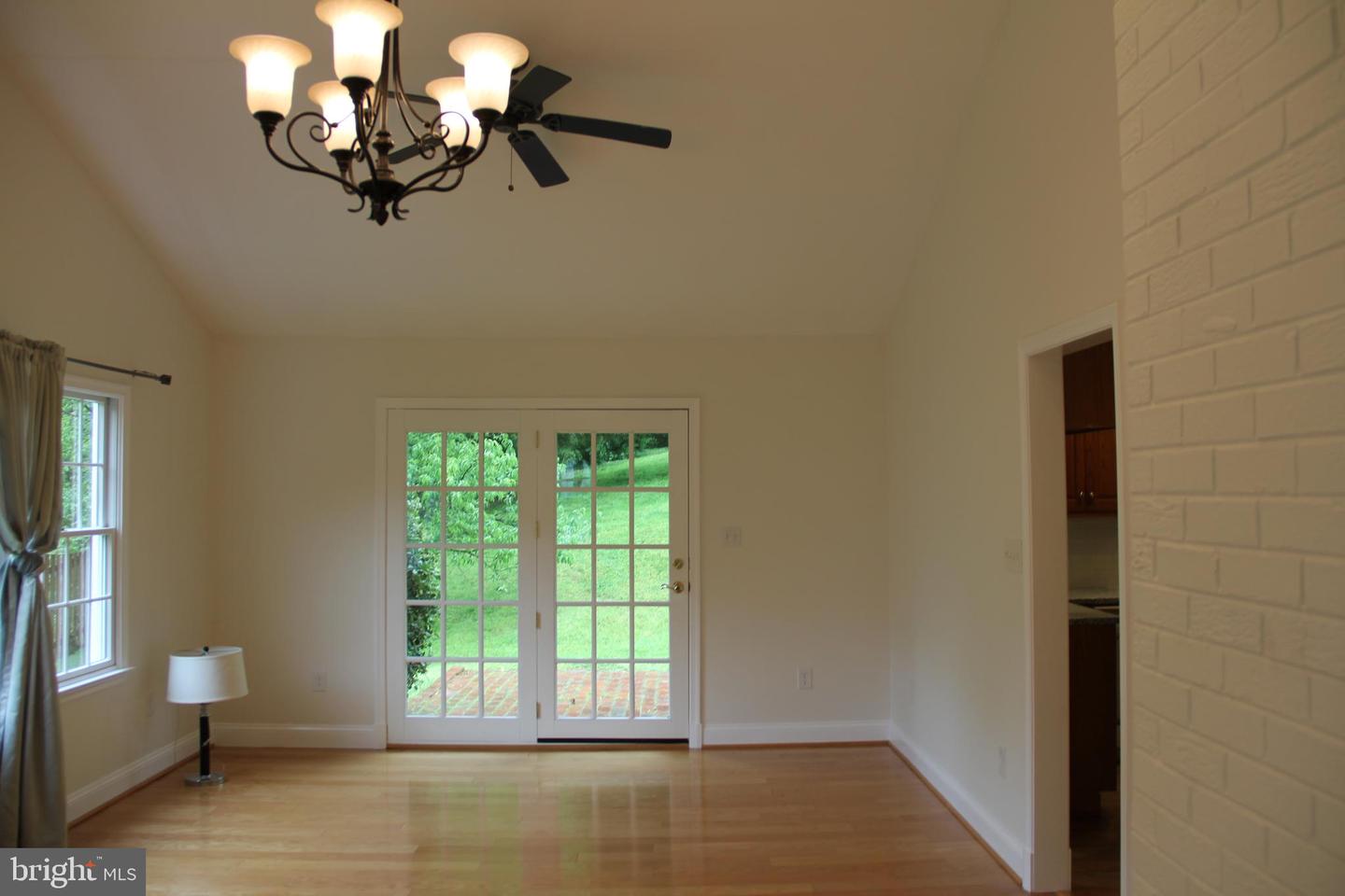 1103 Delf Dr Property Photo 6