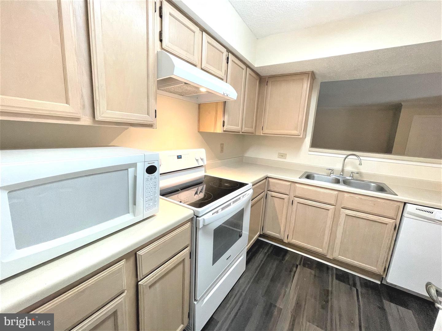 1505 Lincoln Way #101 Property Photo 18