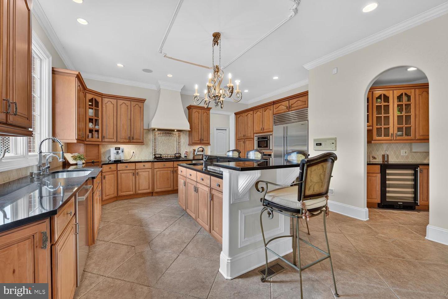 6245 Linway Ter Property Photo 17