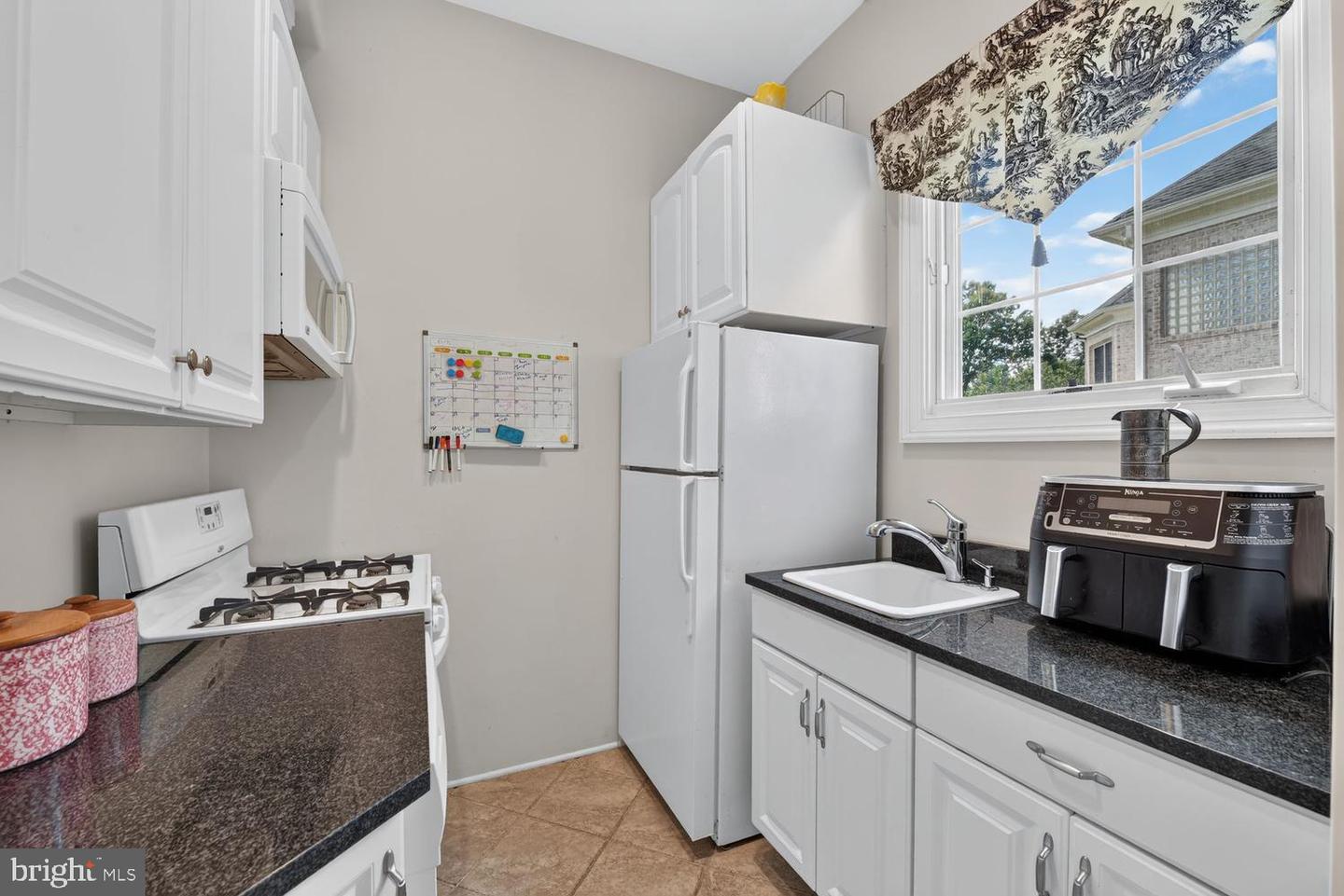 6245 Linway Ter Property Photo 23