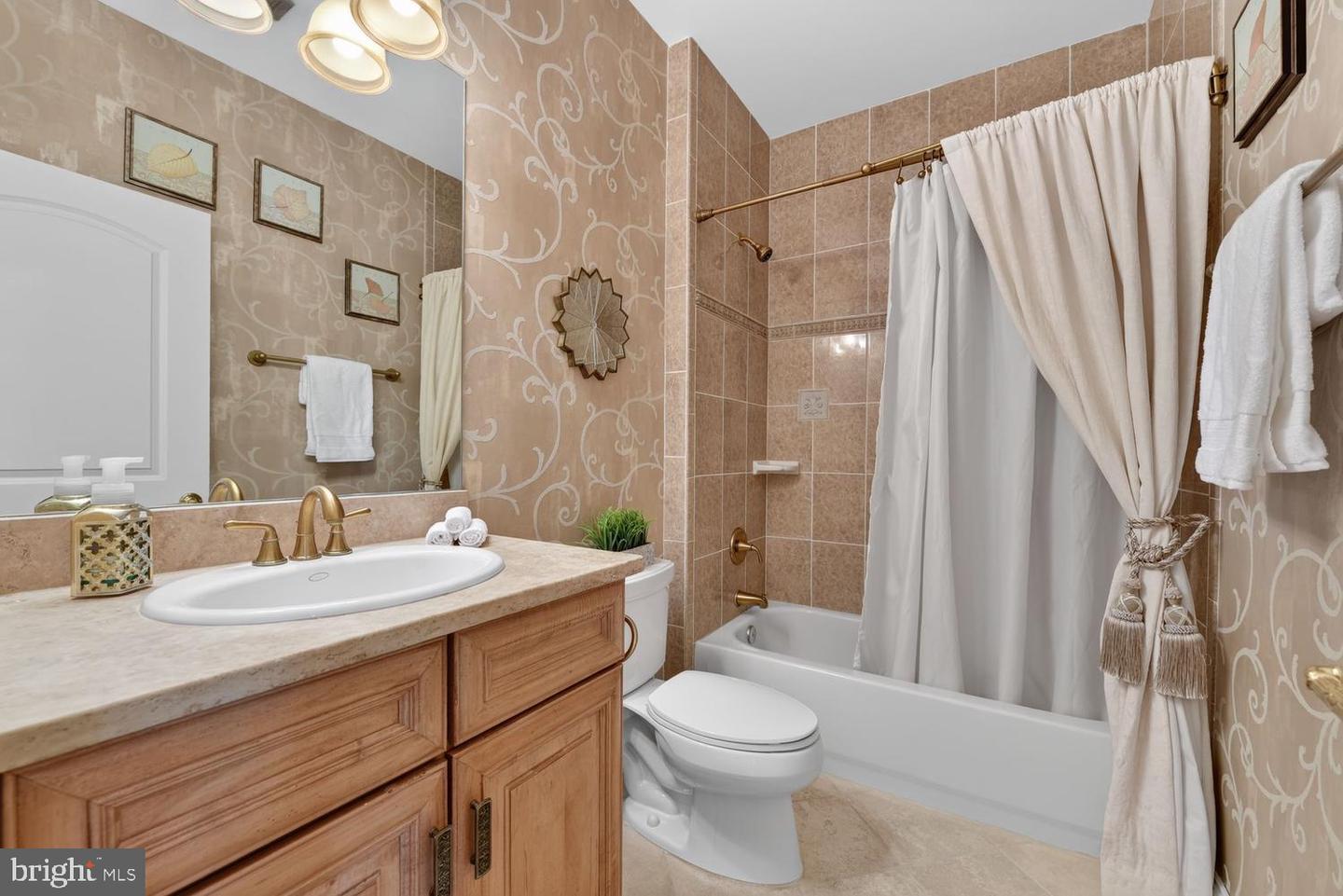 6245 Linway Ter Property Photo 38