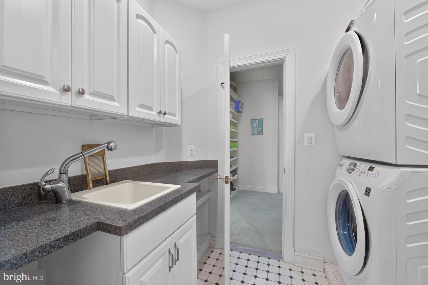 6245 Linway Ter Property Photo 39