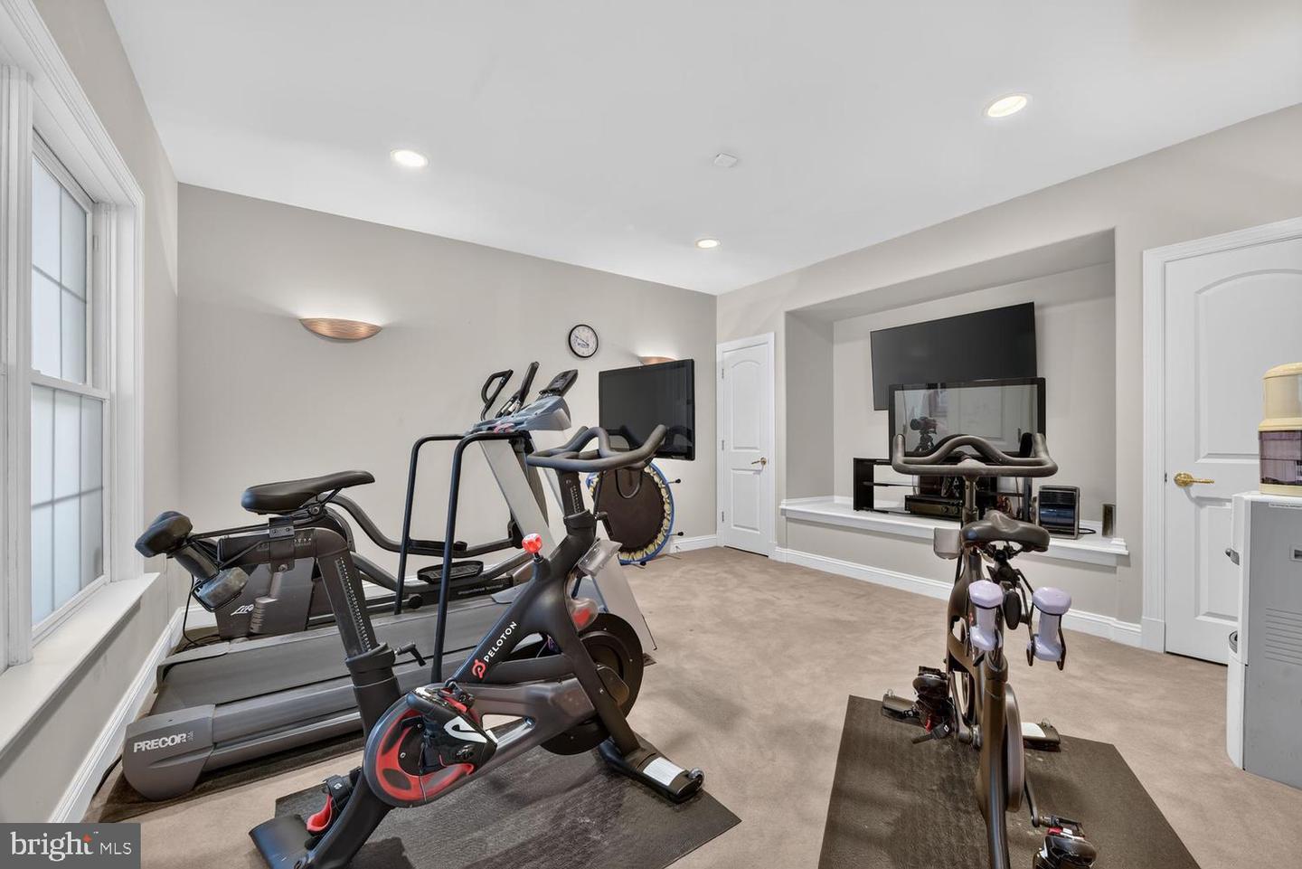 6245 Linway Ter Property Photo 49
