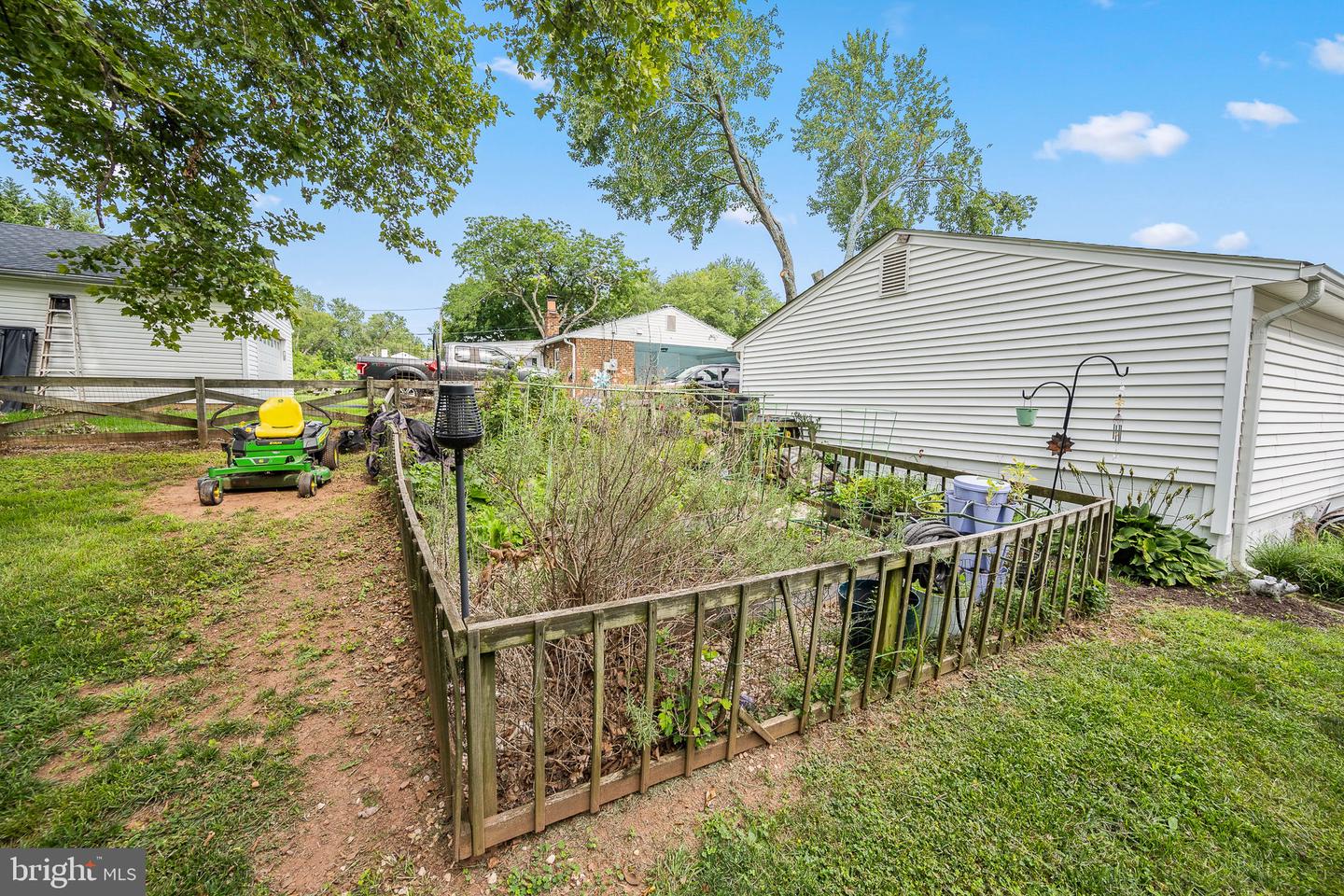 13514 Floris St Property Photo 11