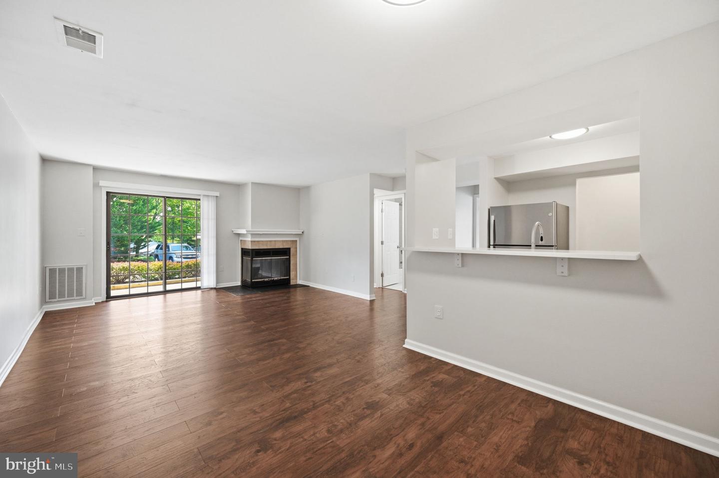 6911 Mary Caroline Cir #a Property Photo 7