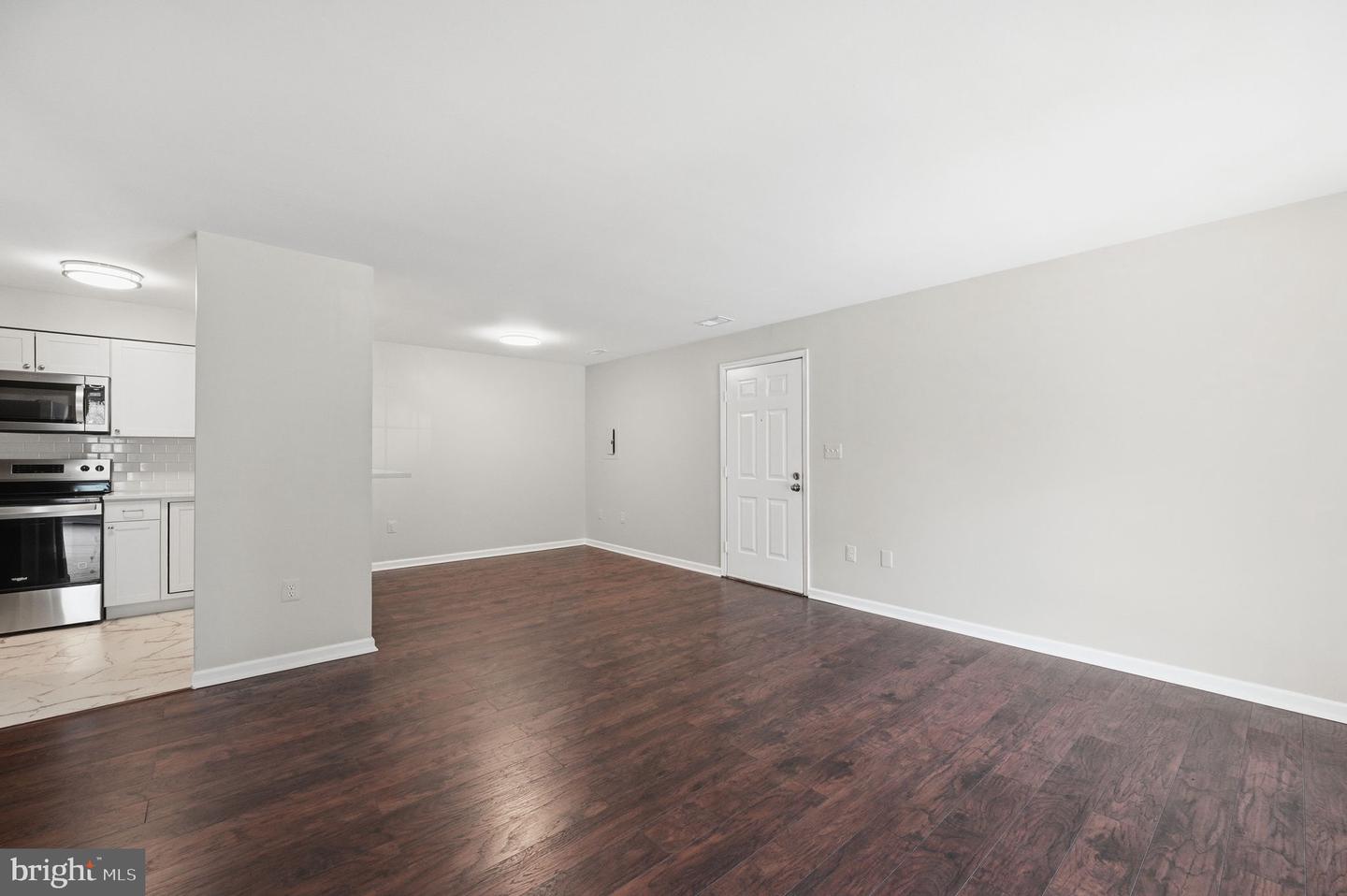 6911 Mary Caroline Cir #a Property Photo 9