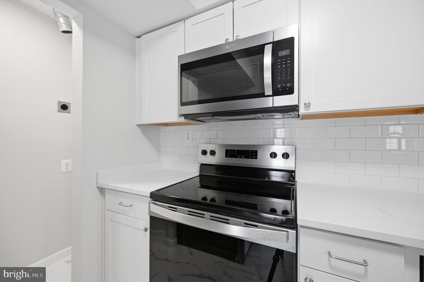 6911 Mary Caroline Cir #a Property Photo 12