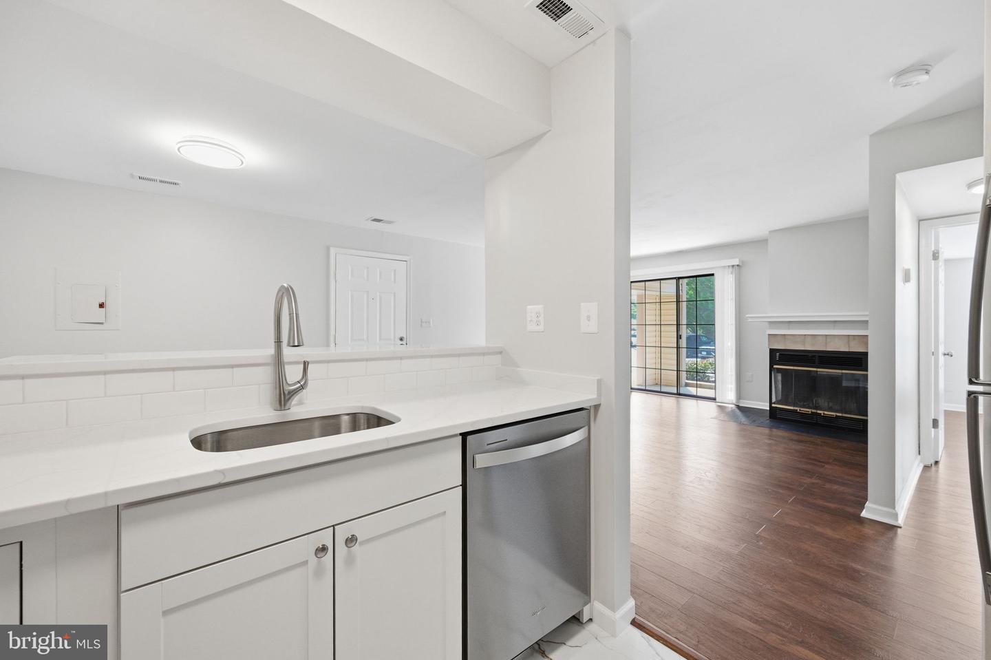 6911 Mary Caroline Cir #a Property Photo 13
