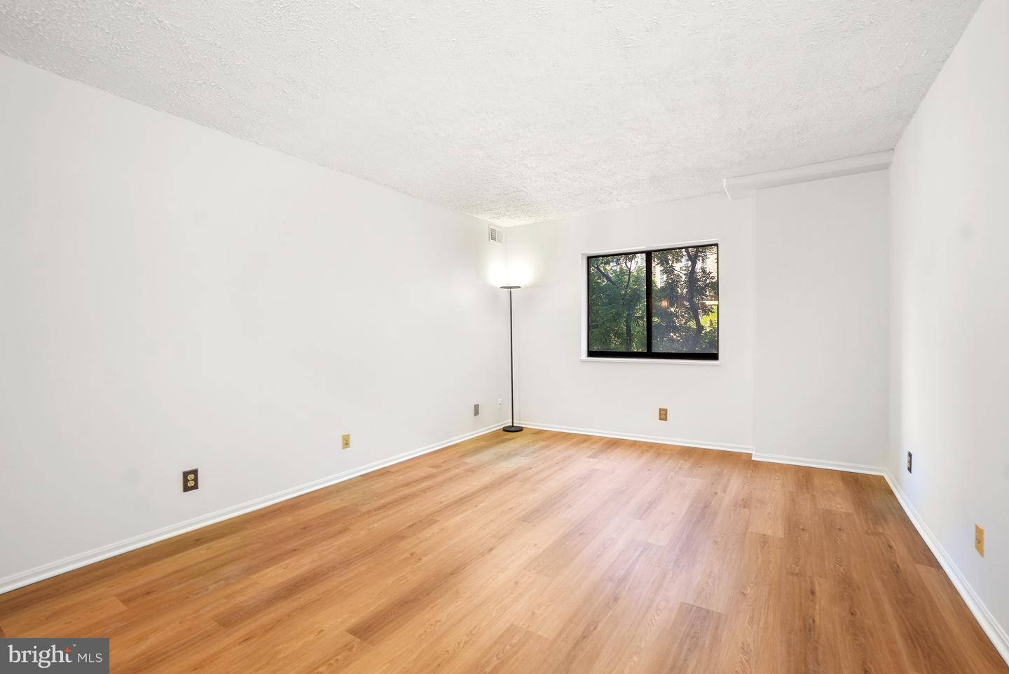 5902 Mount Eagle Dr #315 Property Photo 17