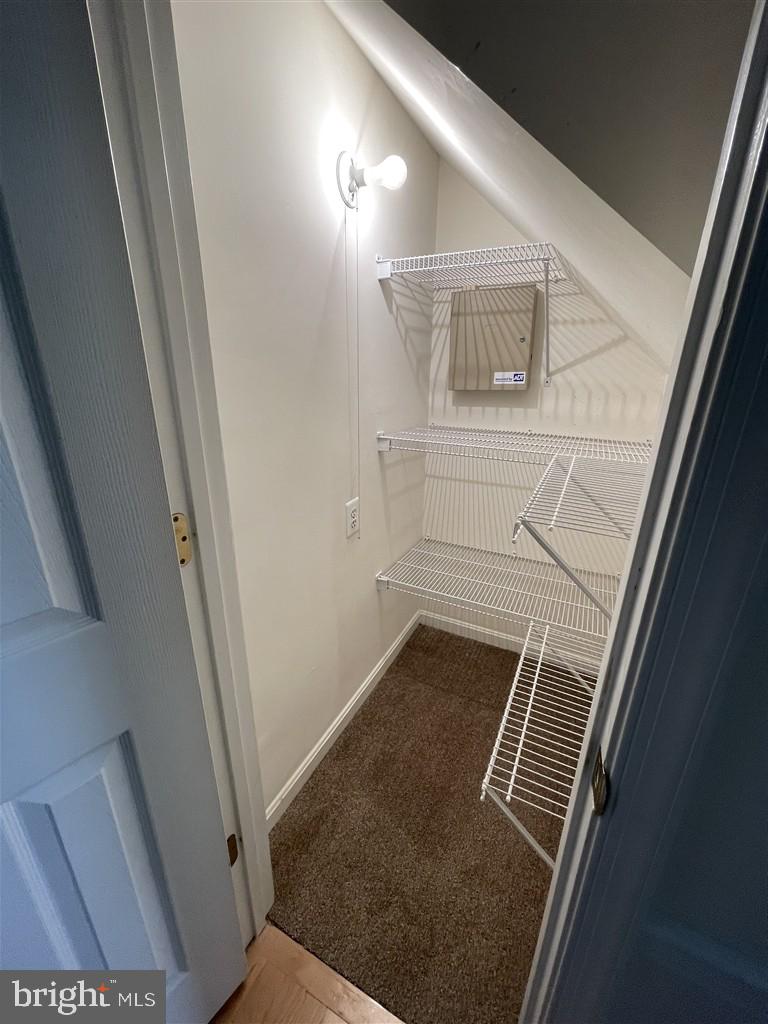 7507 Lamoyne Ct Property Photo 3