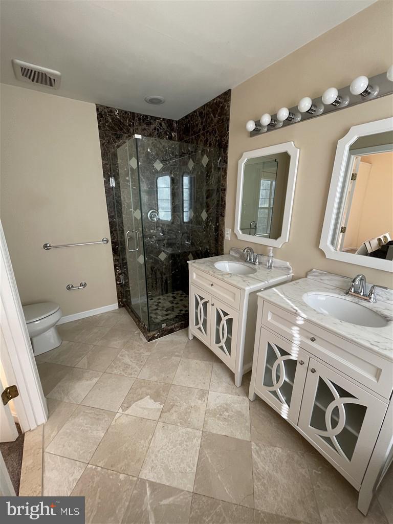 7507 Lamoyne Ct Property Photo 18