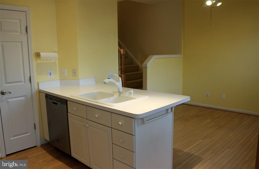 7507 Lamoyne Ct Property Photo 20