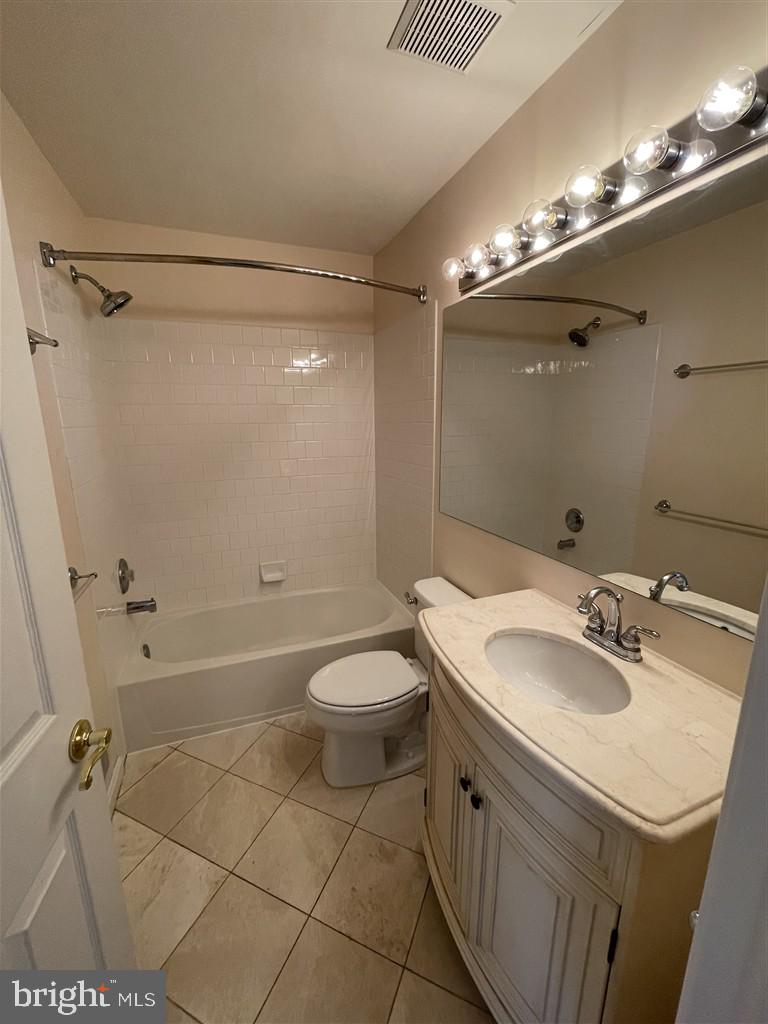 7507 Lamoyne Ct Property Photo 20